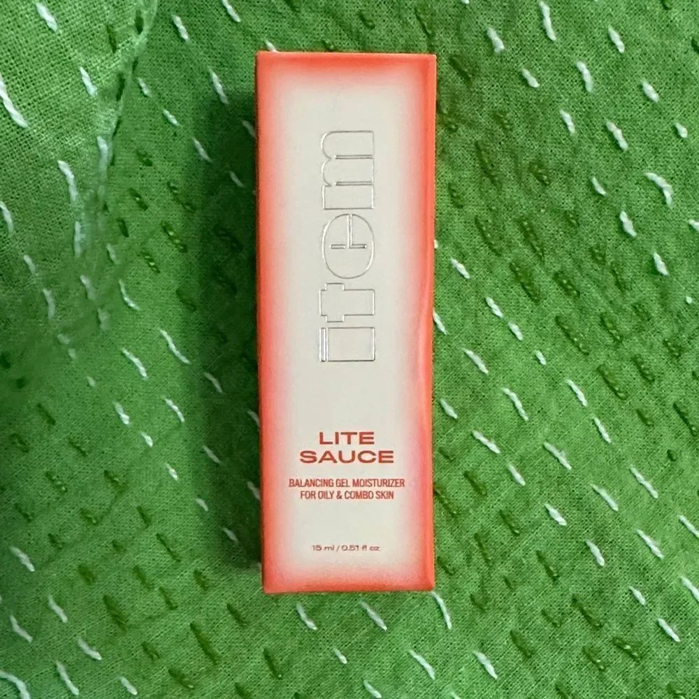 NEW ITEM BEAUTY Lite Sauce Balancing Moisturizer Oily Combo Skin Travel Size